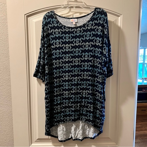 Lularoe Irma tunic - Picture 1 of 2